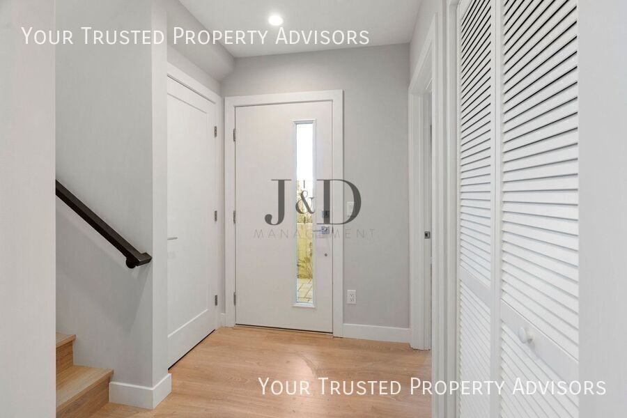 LST3209 - Photo 4 of 23