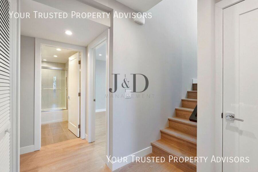 LST3209 - Photo 7 of 23