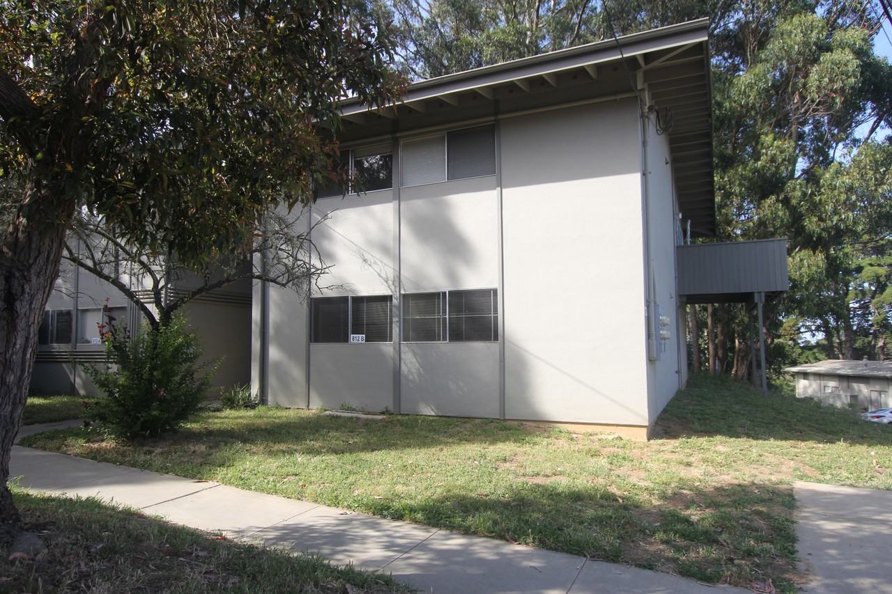 1713 Baker Court #C - Photo 6 of 8