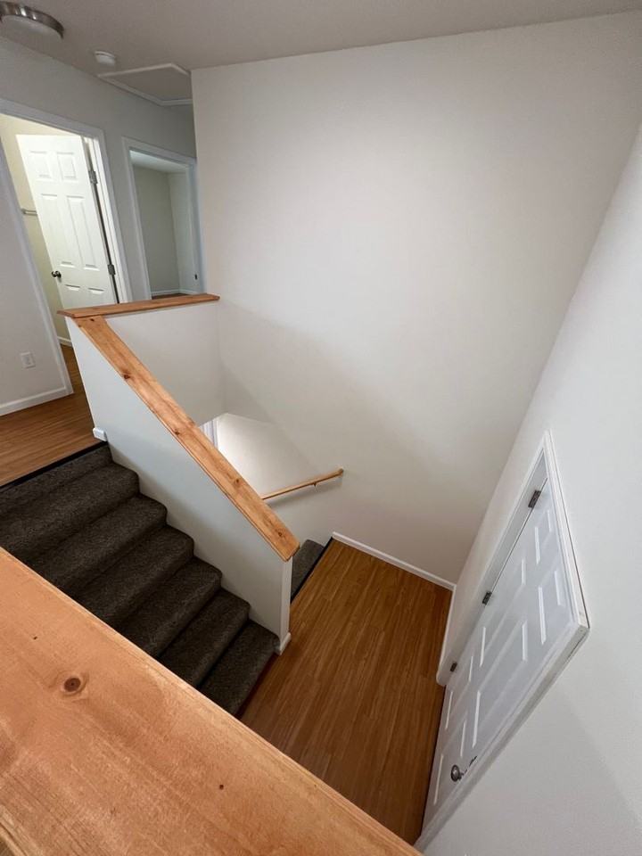 210 Baker St - Photo 7 of 25