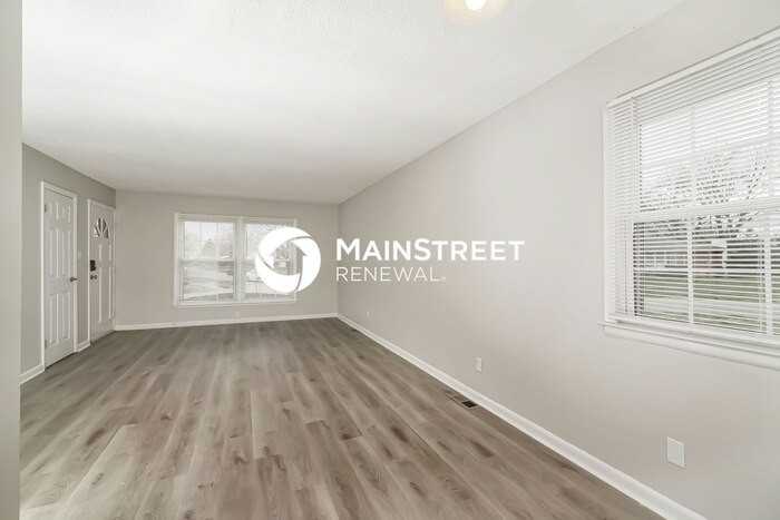 3552 Lisbon Ln - Photo 6 of 17