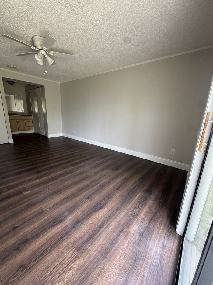 1344 Lodge Ter - Photo 7 of 9