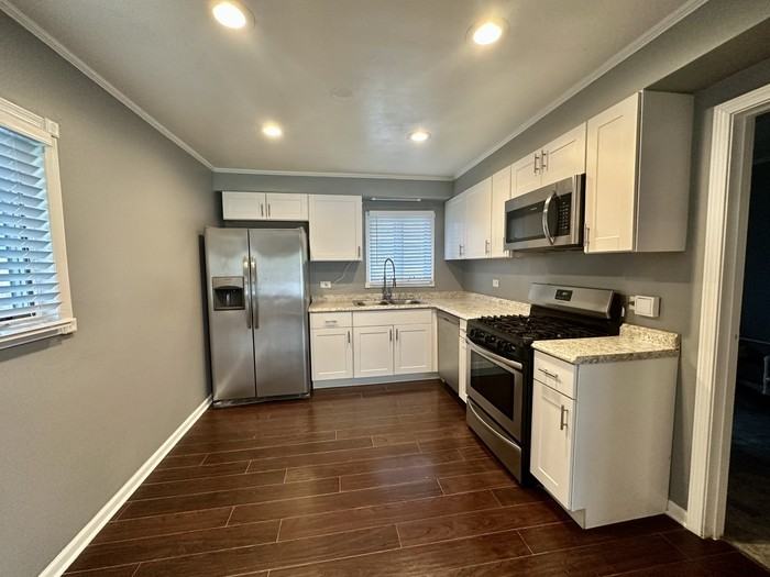 420 Indianwood Blvd - Photo 2 of 14