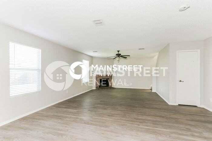 8733 Stonebriar Ln - Photo 4 of 17