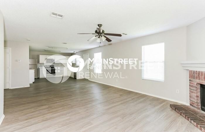 8733 Stonebriar Ln - Photo 5 of 17