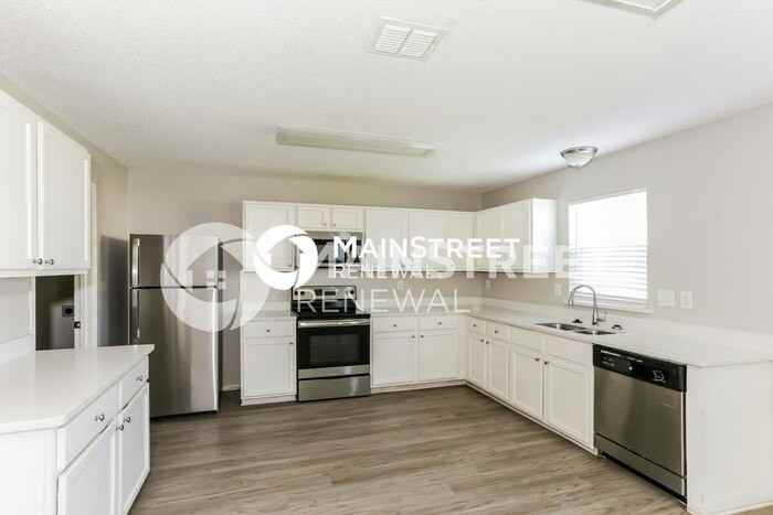 8733 Stonebriar Ln - Photo 7 of 17