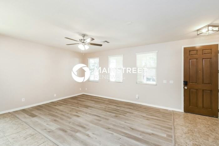 4055 E Tulsa St - Photo 3 of 17