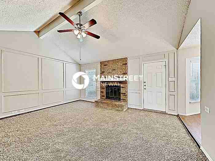 808 Crystal Creek Ln - Photo 3 of 18