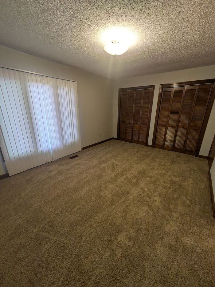 3900 N Center St #19 - Photo 7 of 15