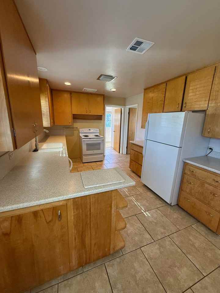2344 Nile St - Photo 6 of 19