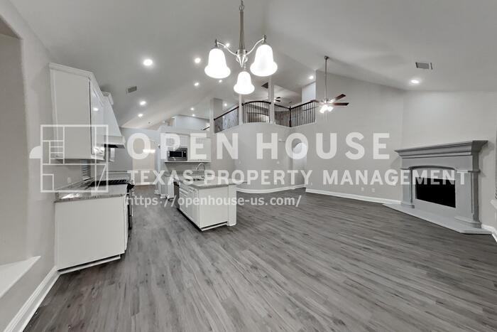 307 Hawks Dr - Photo 7 of 23