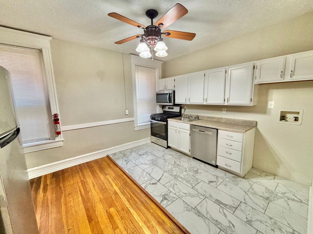 1521 S 4th St #8 - Photo 4 of 10