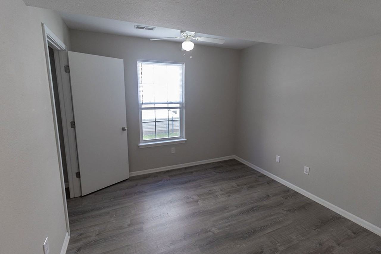 1417 Bodie Dr - Photo 6 of 26