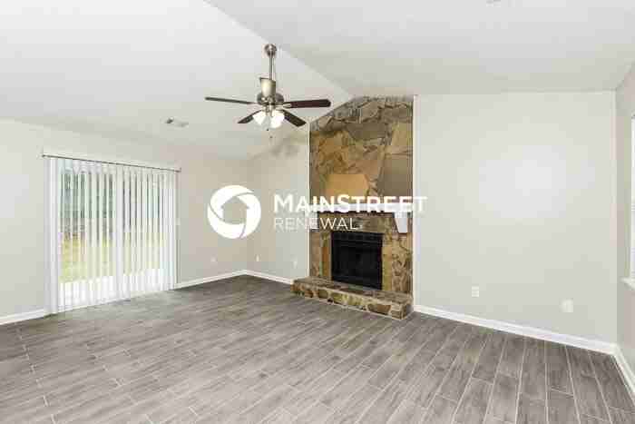 6258 Leverett Dr - Photo 3 of 17