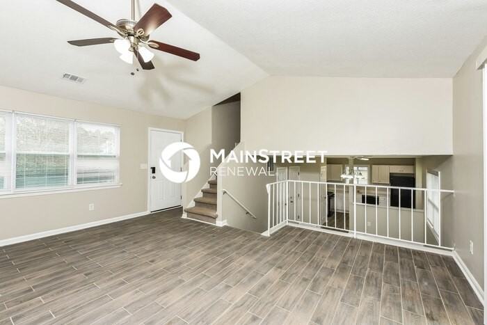 6258 Leverett Dr - Photo 4 of 17