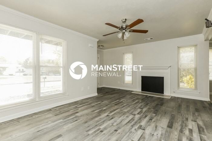 300 Ashton Pl - Photo 4 of 18