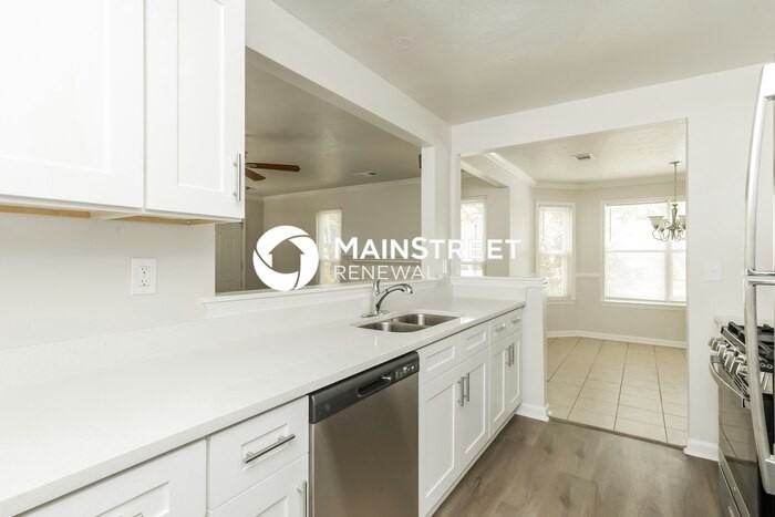 300 Ashton Pl - Photo 7 of 18