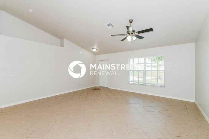 1610 Ne 43rd Ter - Photo 3 of 16