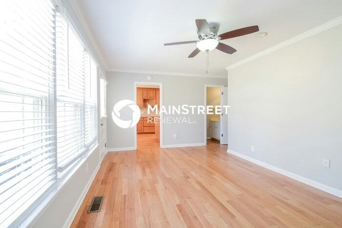 5042 Indian Valley Rd - Photo 7 of 17