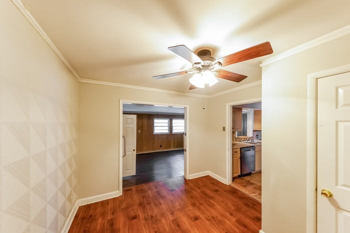 1007 Highpoint Rd - Photo 2 of 10