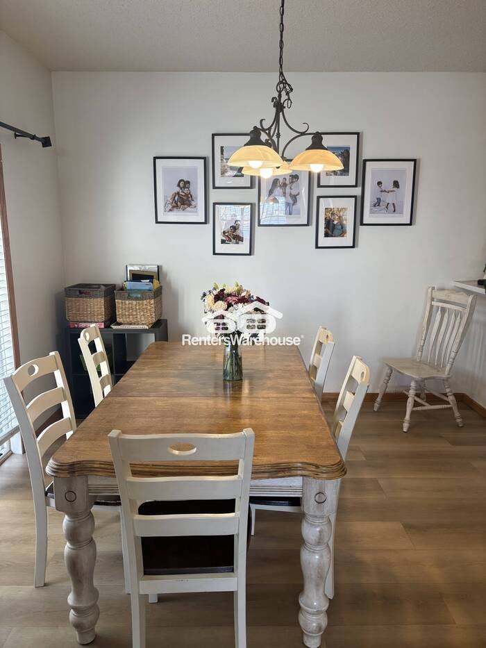 11212 Aberdeen St Ne #E - Photo 4 of 16