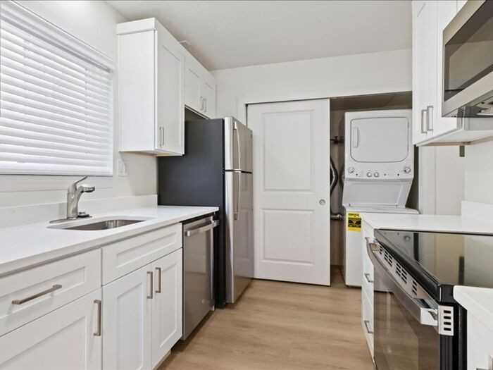 1536 W 3395 S #4-4 - Photo 7 of 22