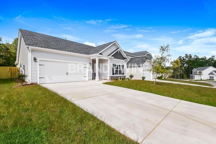 580 Glenmanor Dr - Photo 2 of 40