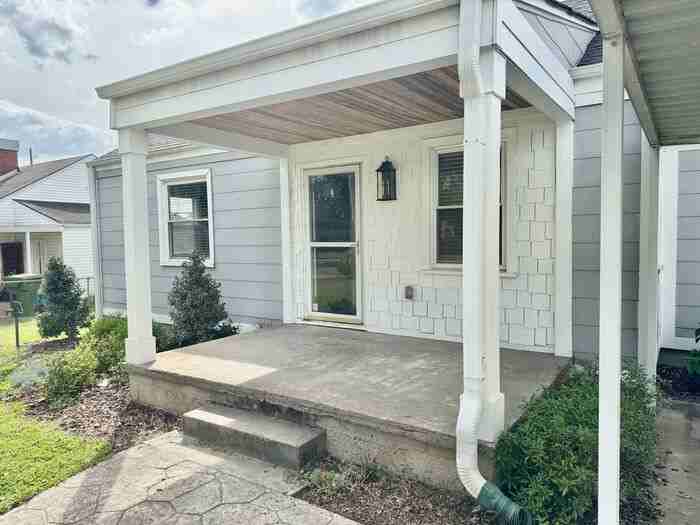 1906 Vanderbilt Cir Sw - Photo 2 of 36