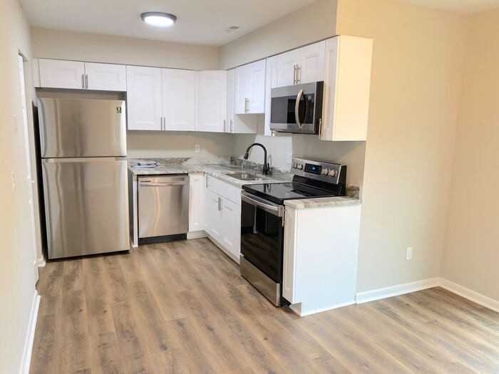 2126 Kimball Cir - Photo 2 of 17