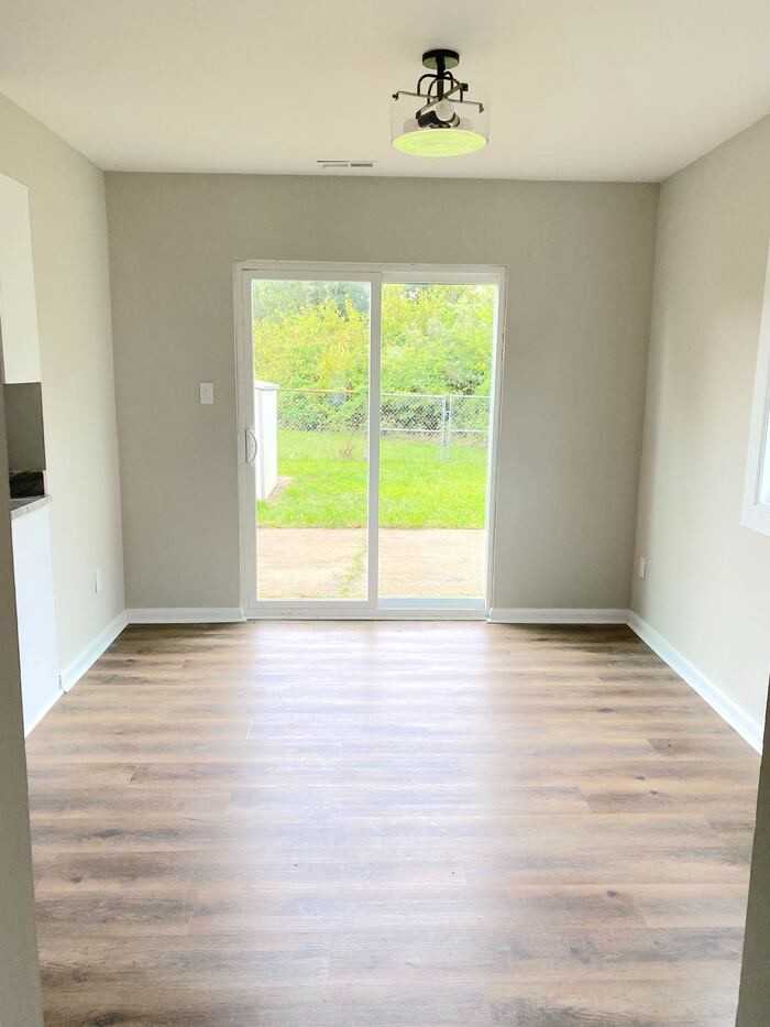 2126 Kimball Cir - Photo 5 of 17