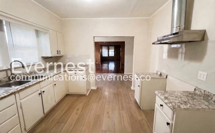 504 Francis Pl Sw - Photo 3 of 20