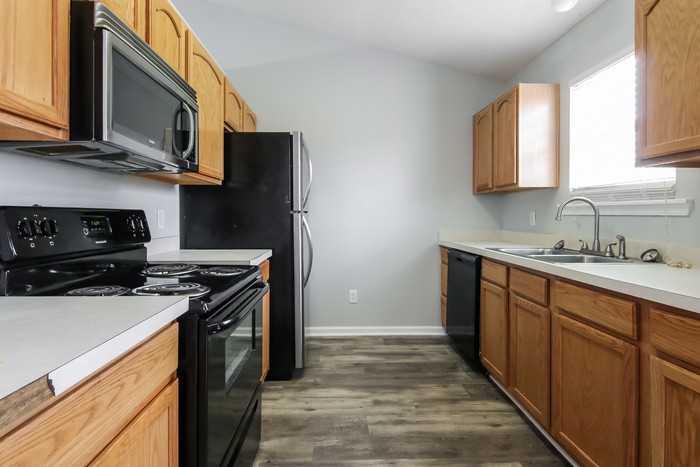 652 New Stock Dr - Photo 3 of 8