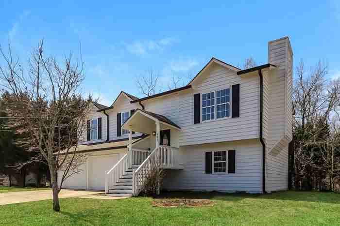 980 Hitchcock Rd - Photo 2 of 15