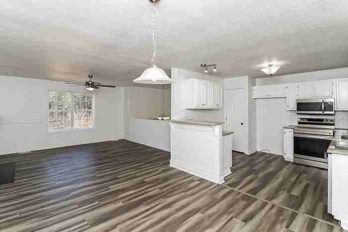 980 Hitchcock Rd - Photo 6 of 15