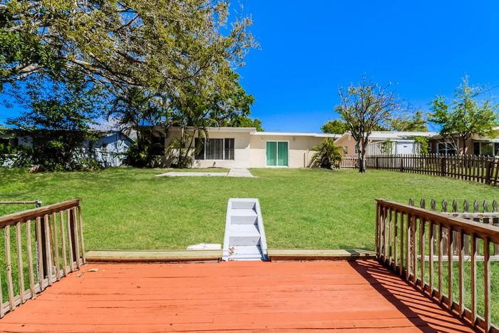 1588 Eunice Ln - Photo 4 of 5