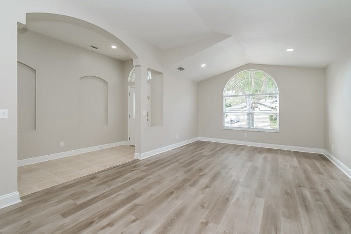 2614 Vinedale Ave - Photo 6 of 16