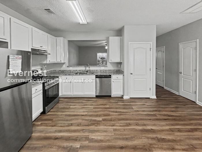 8644 Thomas Ln - Photo 5 of 24