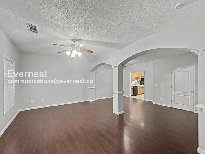 8612 Thomas Rd - Photo 4 of 24