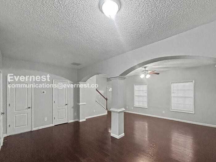 8612 Thomas Rd - Photo 7 of 24