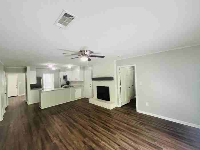 1345 Stanton Dr - Photo 6 of 33