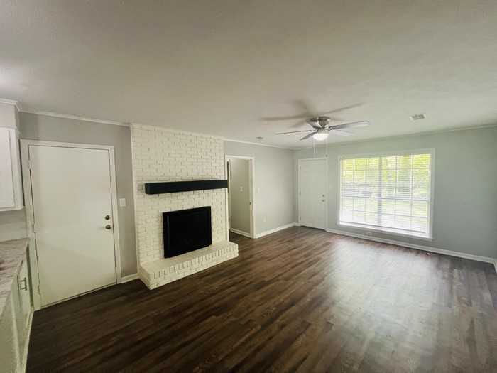 1345 Stanton Dr - Photo 7 of 33