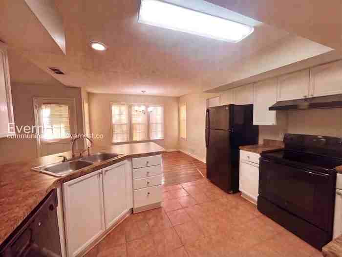 710 Timbergrove Dr Sw - Photo 4 of 30