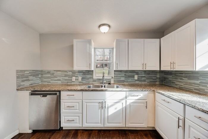 500 E Main St - Photo 3 of 23