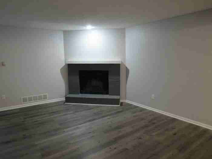 1918 Ne Knollbrook St - Photo 7 of 23