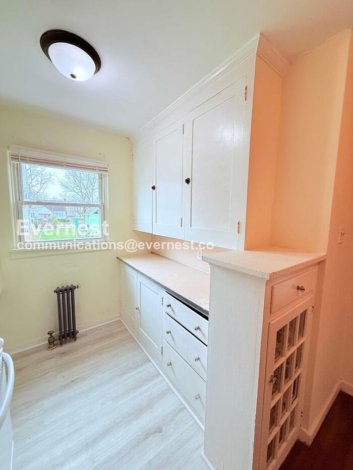 3812 Drexel Dr #2 - Photo 3 of 23