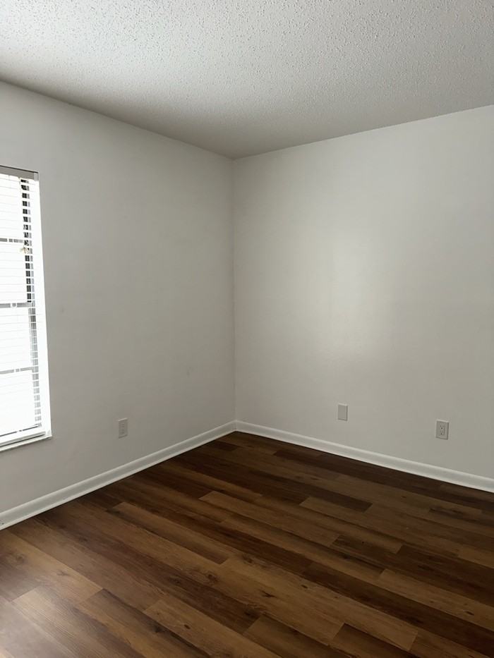 10505 Brynwood Ln - Photo 2 of 7