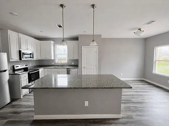 2109 Bluebonnet Ave - Photo 4 of 11