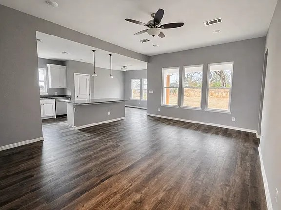 2109 Bluebonnet Ave - Photo 5 of 11