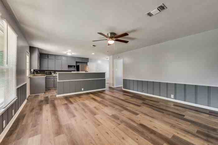 1014 W Belden St - Photo 3 of 19