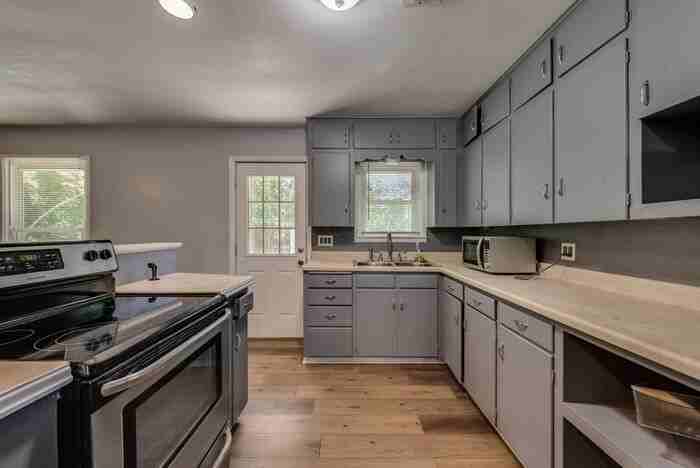 1014 W Belden St - Photo 6 of 19